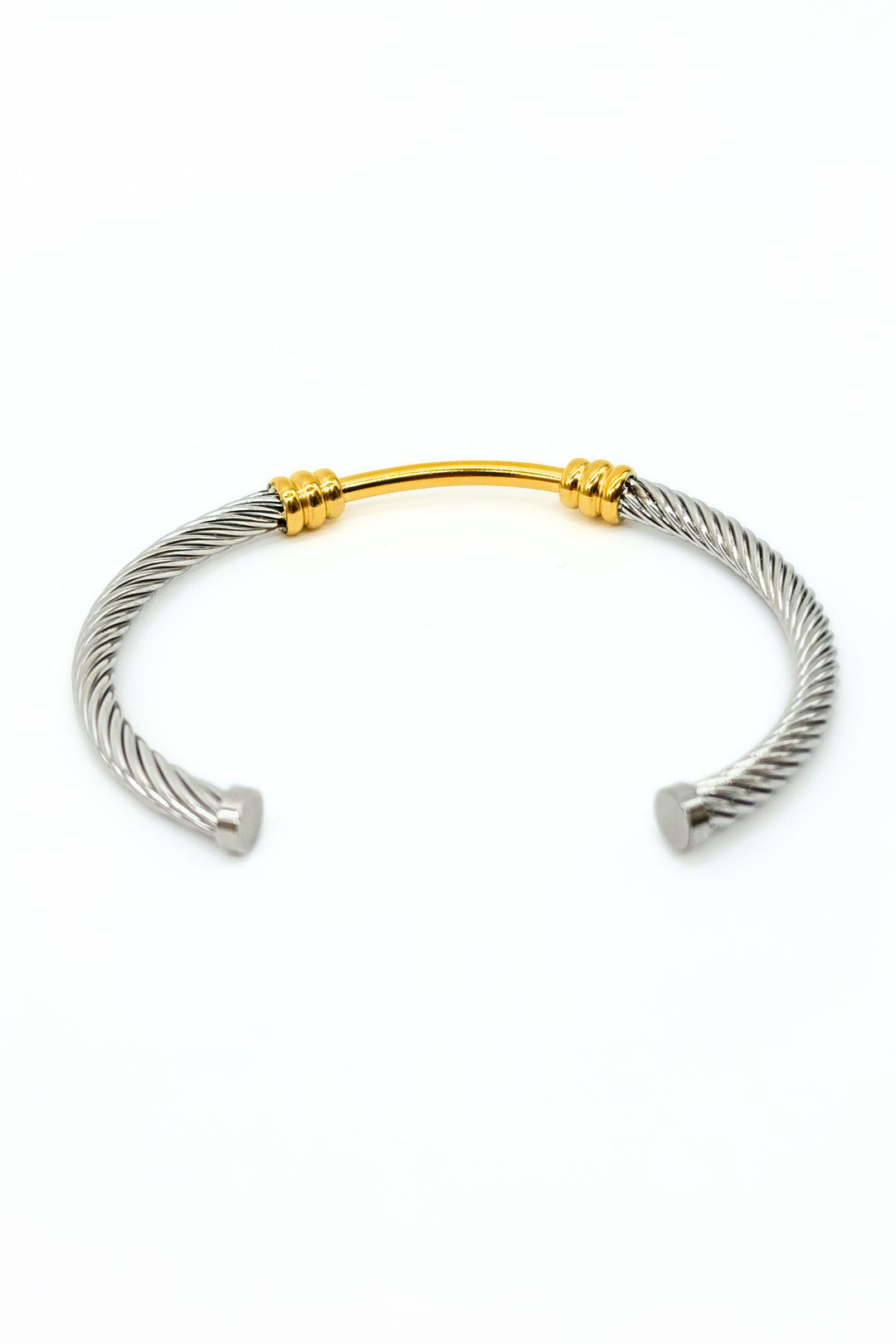 Silver rope bracelet crafted from stainless steel, adorned with flat ends